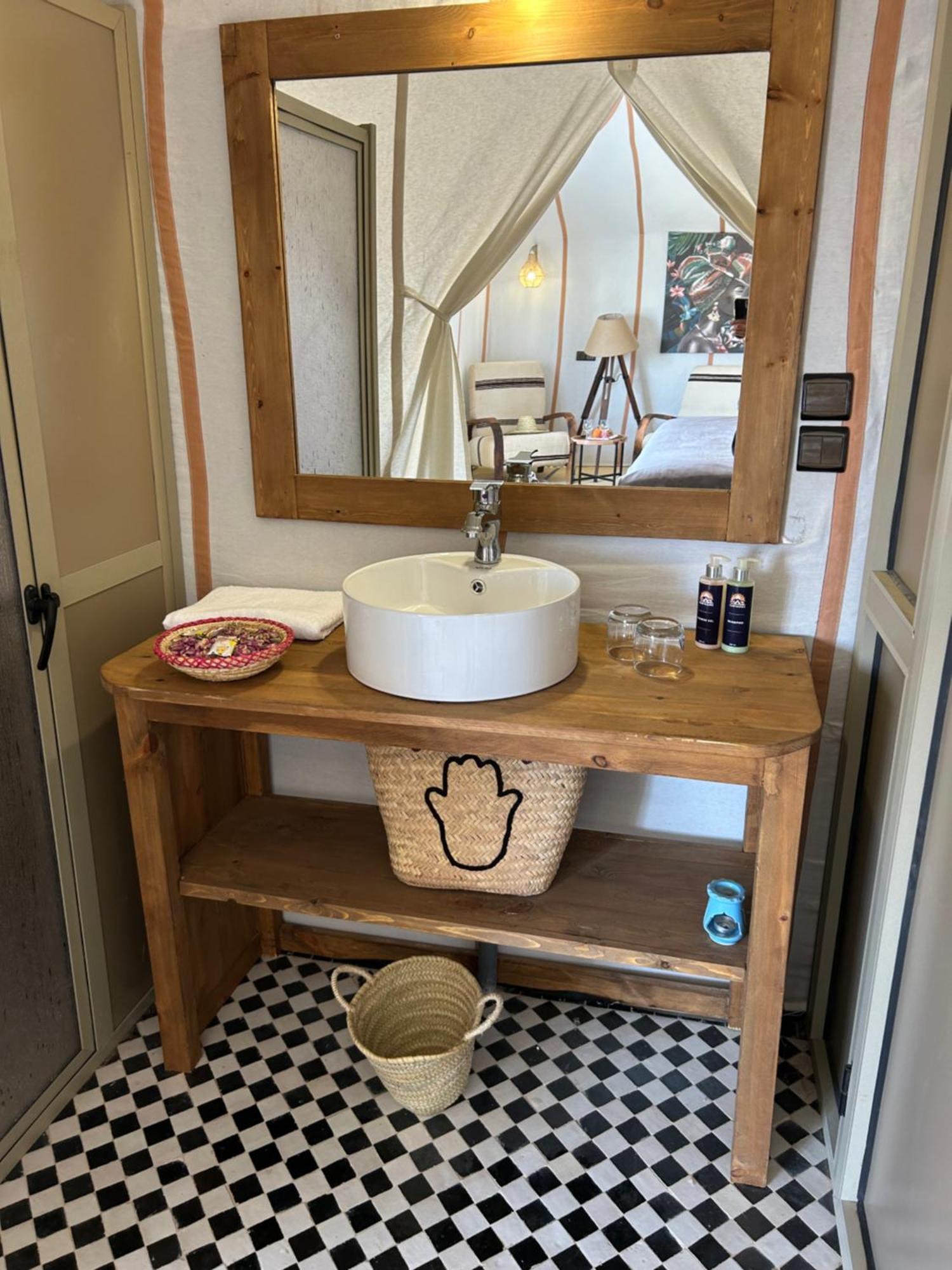Desert Luxury Camp 메르주가 외부 사진